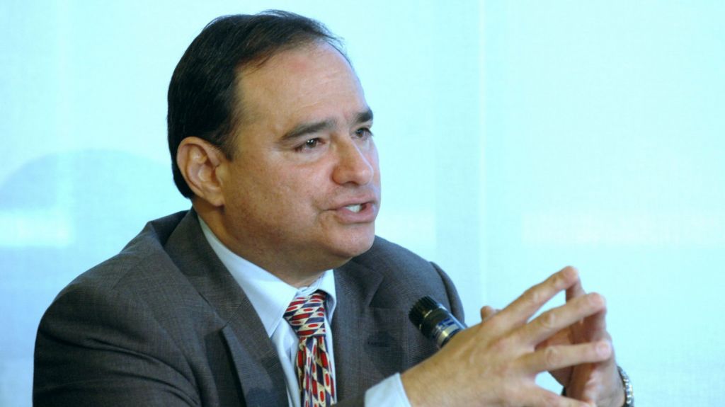  Emplazan a presidente Partido Dem&oacute;crata a expresarse contra Rossell&oacute; 