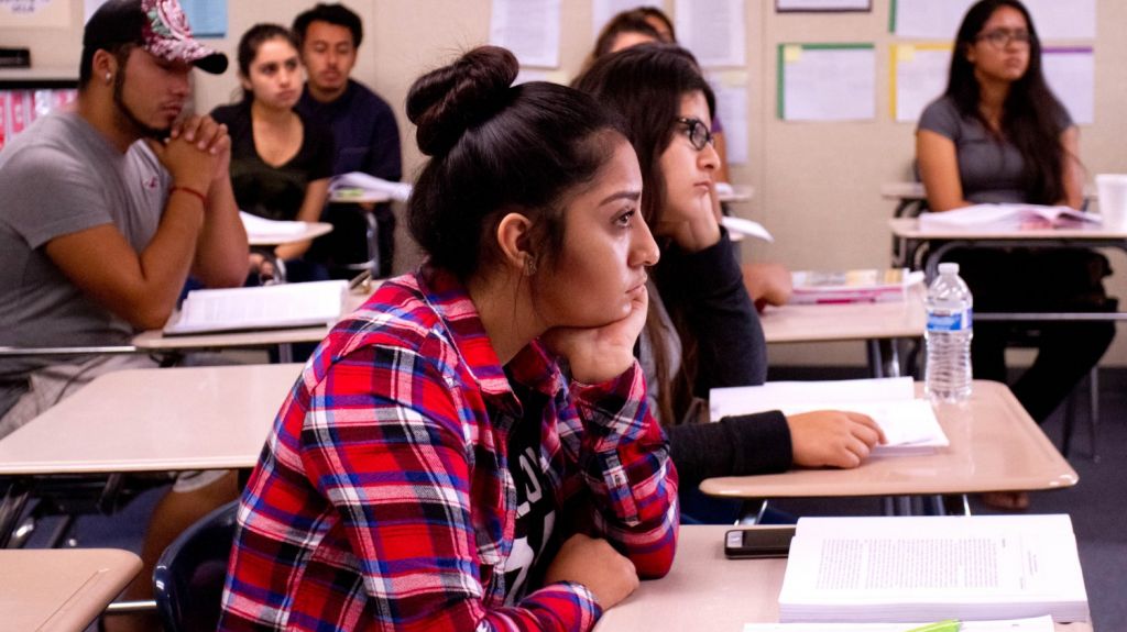  Hispanos, segundos en deserci&oacute;n escolar de secundaria, seg&uacute;n informe 