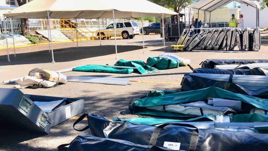  Hospital Damas prepara hospital port&aacute;til en estacionamiento tras temblores 