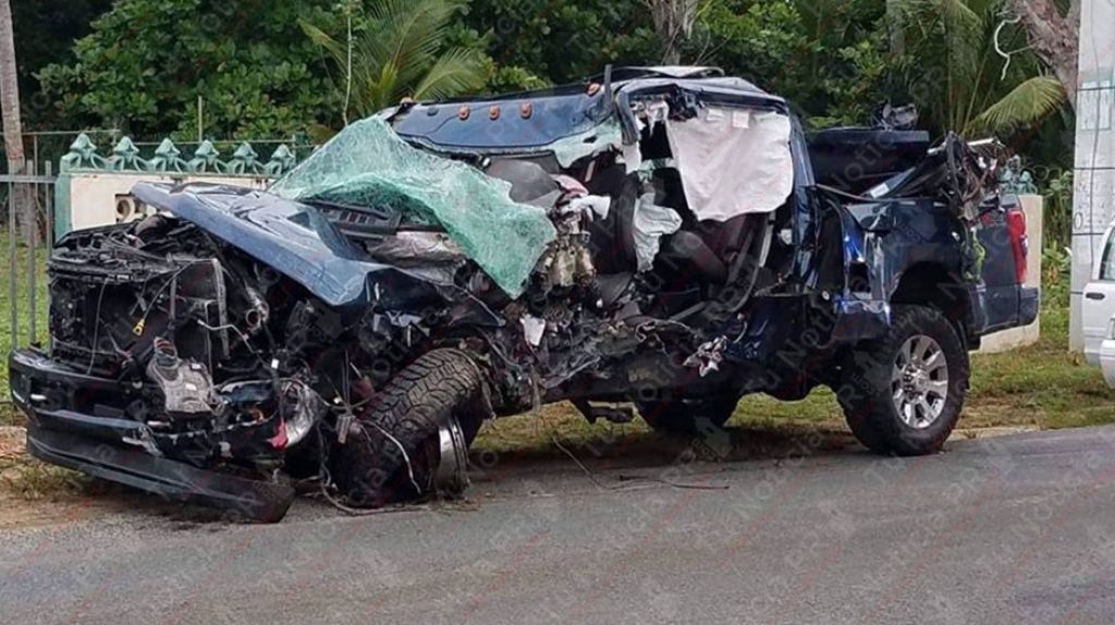  Muere conductor que choc&oacute; con un poste y un &aacute;rbol en Arecibo 
