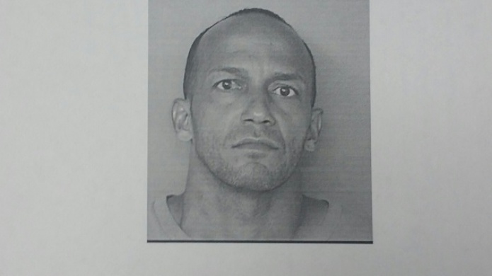 En la cÃ¡rcel hombre que asalto un "Subway" llevÃ¡ndose 137 dÃ³lares y un "footlong"