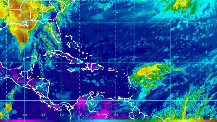 Aguaceros pasajeros, fuerte brisa y oleaje peligroso...