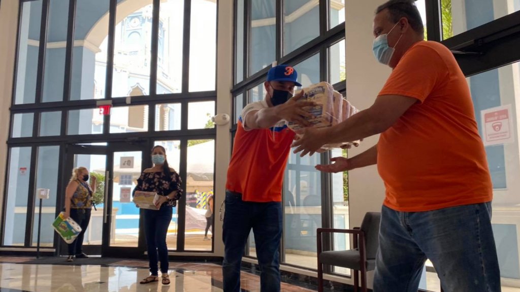  Fajardo recolecta ayuda para enviar a Hait&iacute; 