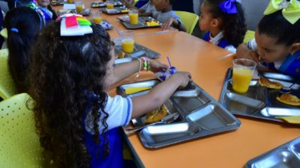  Departamento de Educaci&oacute;n abrir&aacute; comedores escolares para padres, encargados o tutores 