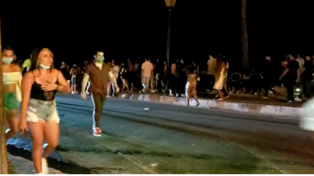  Video: &ldquo;Fuera de control el Viejo San Juan&rdquo; la polic&iacute;a municipal desaloja cientos de persona que &ldquo;jangueaban&ldquo; anoche 