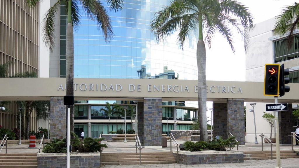  Presentan legislaci&oacute;n para frenar el hurto de luz en la isla 