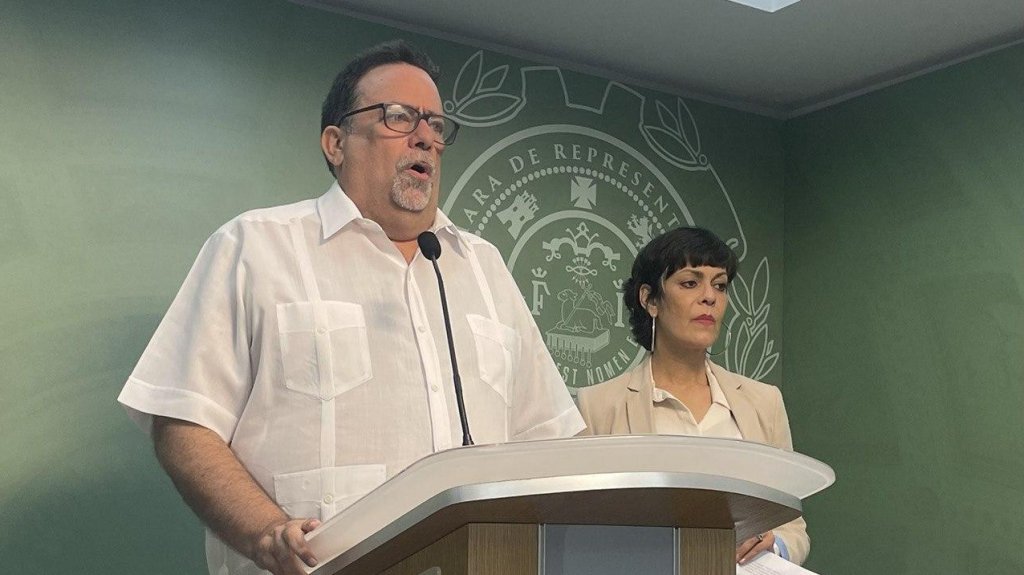  Critican contrato a empresa de AES 