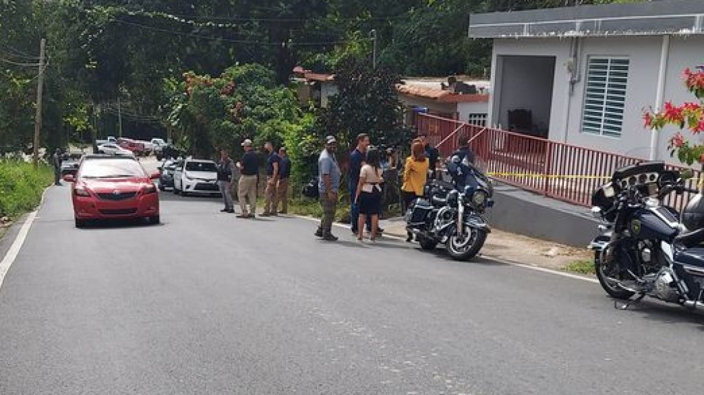  Polic&iacute;as socorren a mujer herida de bala en Utuado y cuidan a su bebe de 3 meses de nacida 
