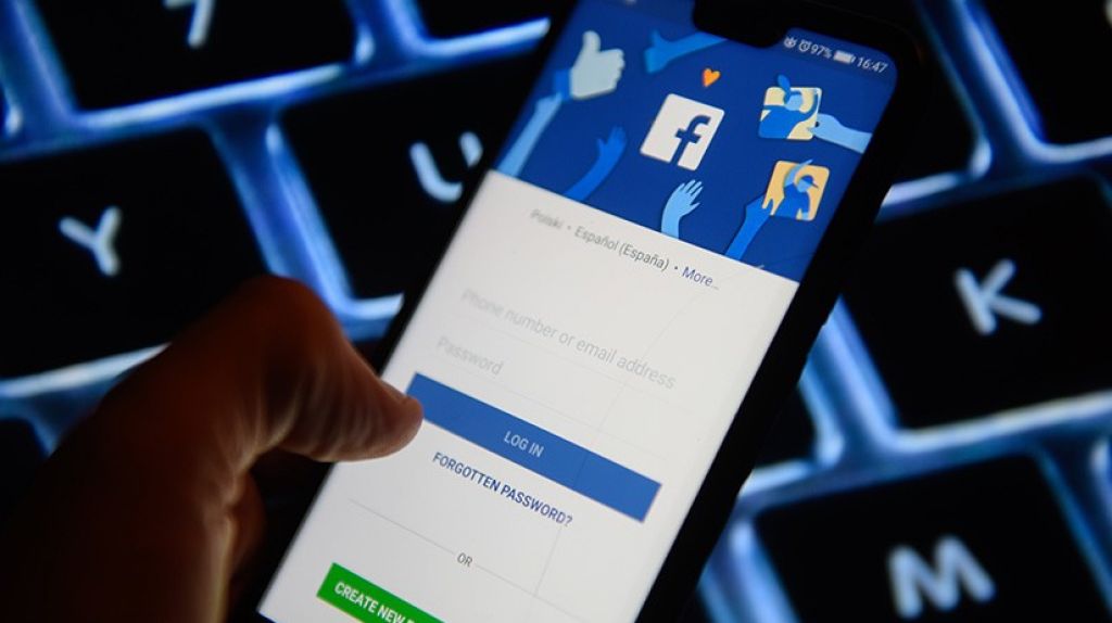  Otro fiasco de Facebook: Filtran sus reglas secretas para moderar contenidos (y no te van a gustar) 