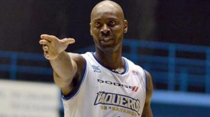 BayamÃ³n repite a Jeleel Akindele como refuerzo