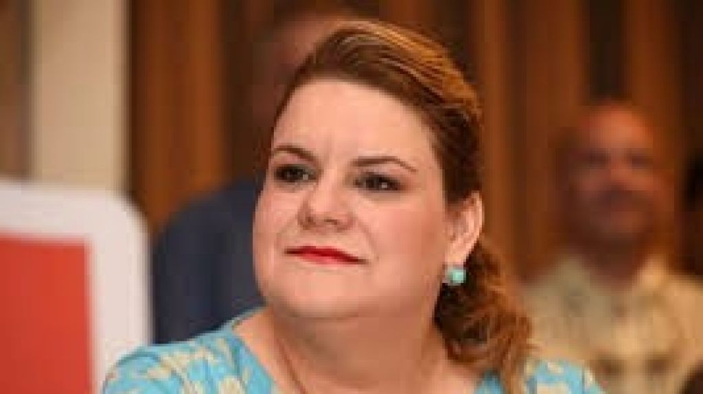  Jenniffer Gonz&aacute;lez celebra aprobaci&oacute;n de proyecto que da mas fondos a programa del PAN 