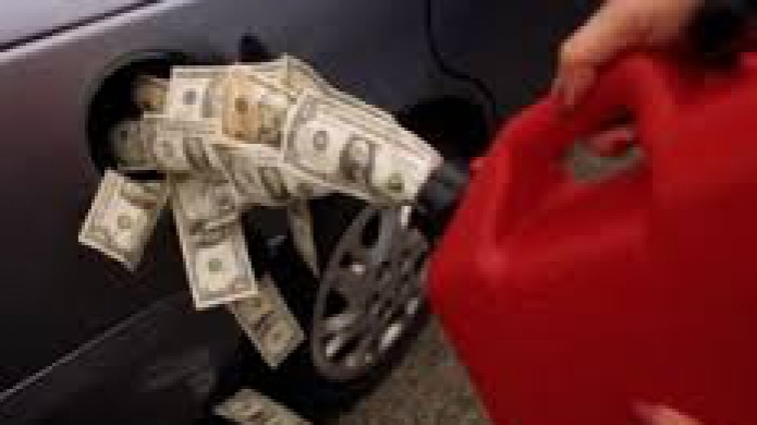 Mayoristas de gasolina deponen este lunes en el Senado