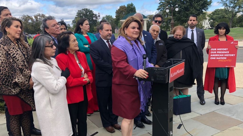  Jenniffer Gonz&aacute;lez se une a esfuerzo bipartita para la creaci&oacute;n de un museo nacional latino 