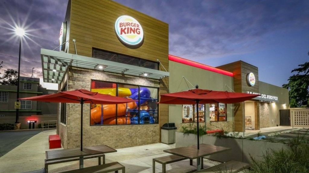  Caco asalta &ldquo;fast food&rdquo; y se va a pie en Carolina 
