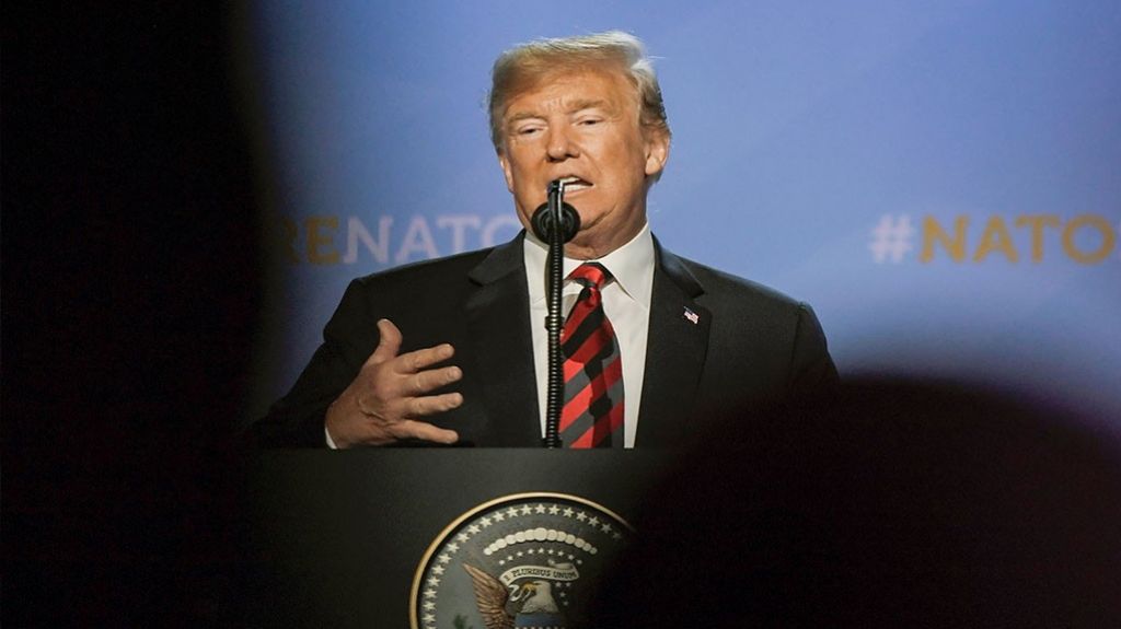  Trump reitera comparación de investigación de trama rusa con "McCarthismo" 