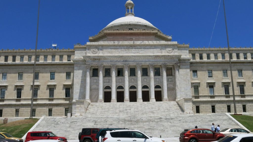  Proponen estudiar viabilidad de producci&oacute;n de energ&iacute;a nuclear en Puerto Rico 
