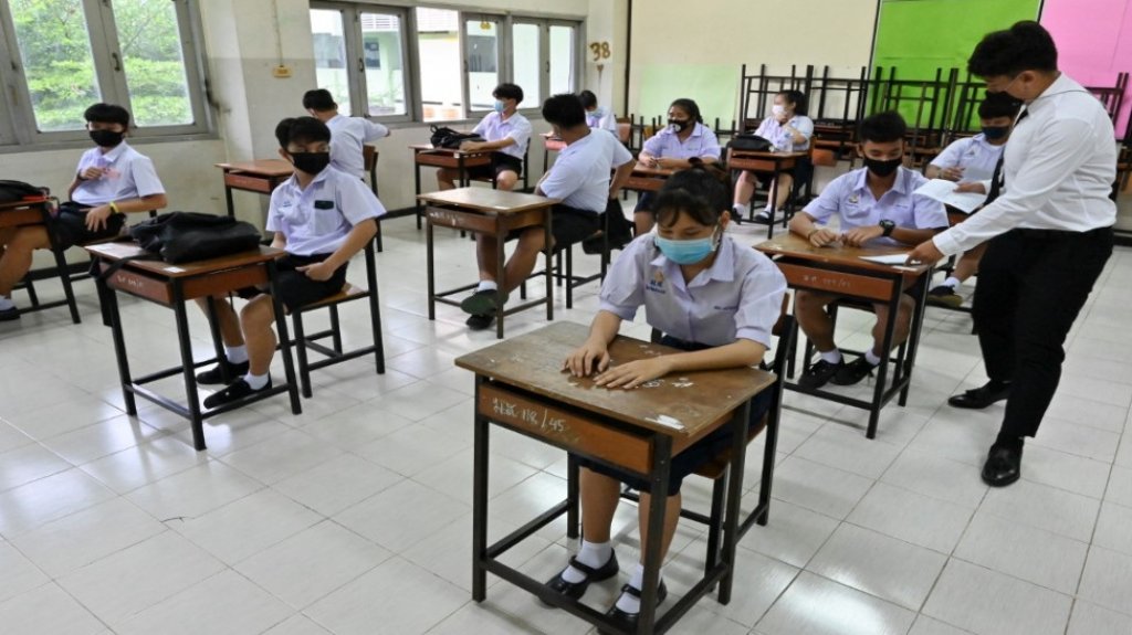  Las escuelas de Hong Kong cerrar&aacute;n hasta 2021 ante la cuarta oleada de la covid 