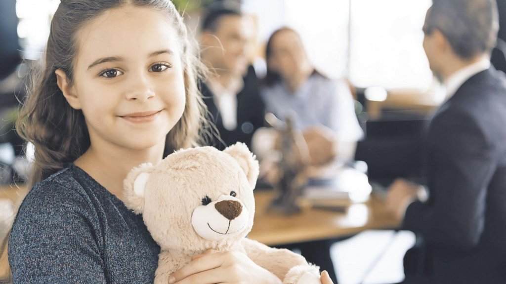  Proponen que las pensiones alimenticias no superen el 40% del ingreso del padre o madre alimentante 