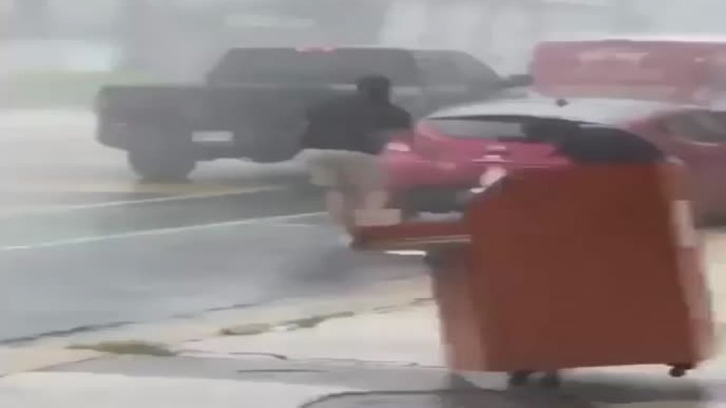  Video: Restaurante en Condado no cerr&oacute; y r&aacute;fagas de viento le llev&oacute; &ldquo;medio mundo&rdquo; 