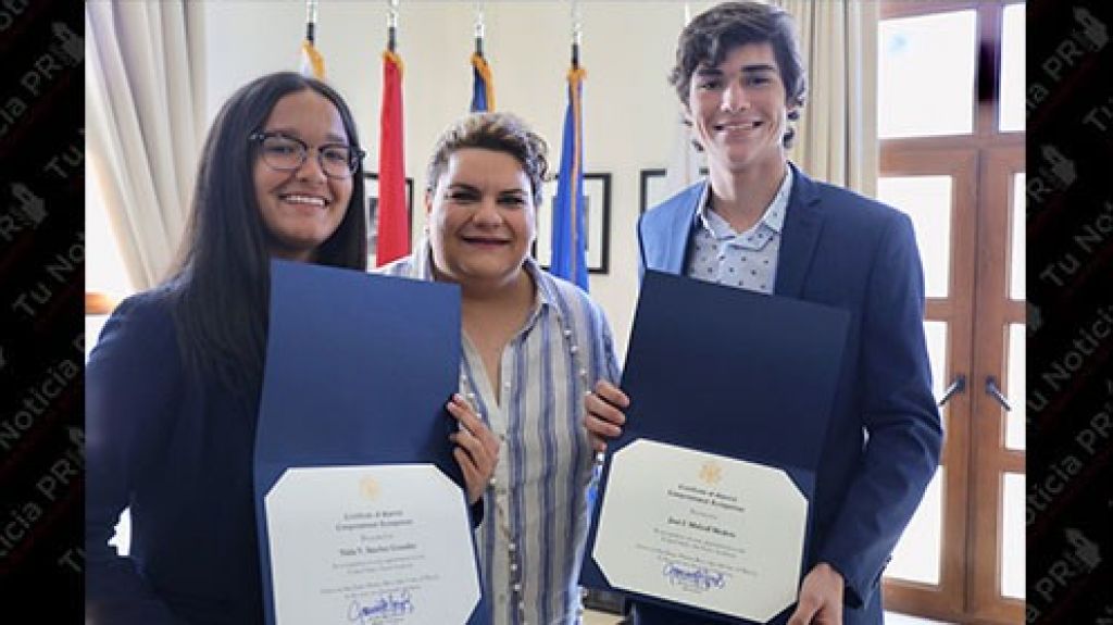 Comisionada Residente felicita a j&oacute;venes que nomin&oacute; para ingresar a academias militares que fueron aceptados 