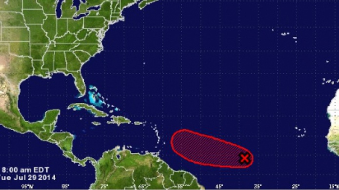 Onda Tropical sigue fuerte. Â¡Mucha incertidumbre en su futura trayectoria!
