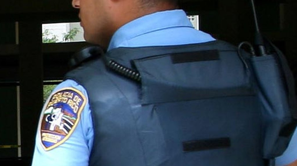  Polic&iacute;a estatal herido de bala luego de que se disparara su arma accidentalmente en Fajardo 