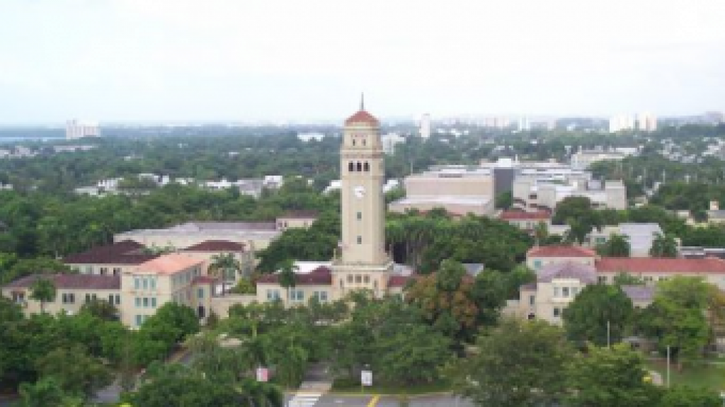  Reinician las clases en la UPR en Río Piedras luego que se quedarán sin luz 