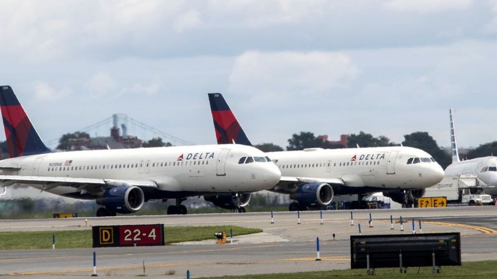  Caos en aeropuertos de EE.UU. por falla t&eacute;cnica 