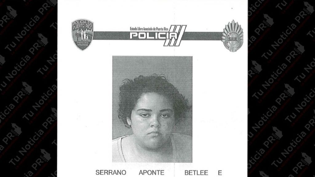  Video: A la c&aacute;rcel mujer de 23 a&ntilde;os que apu&ntilde;al&oacute; a su madre en residencial de San Juan 