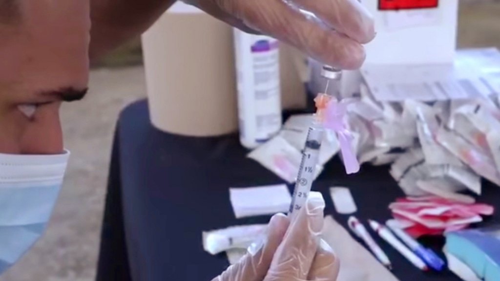  Alcalde cancela todas las actividades culturales y recreativas en Ciales y anuncia tercera vacunaci&oacute;n masiva para el martes 