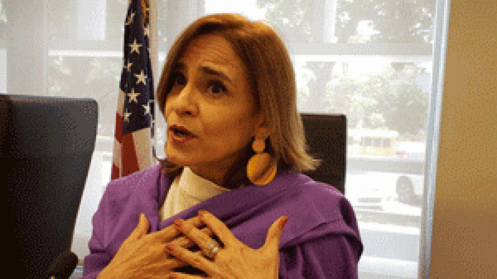  Senadora dice todav&iacute;a no est&aacute; conforme con disculpas del gobernador 