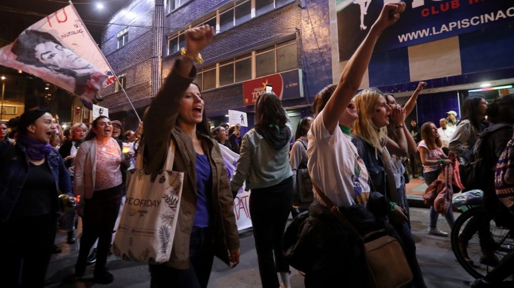  Feministas colombianas se abocan a las calles de Bogot&aacute; por "la igualdad" 