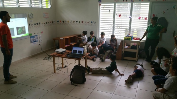 COSUAM de PRofrece conferencias sobre los Bosques y el Reciclaje