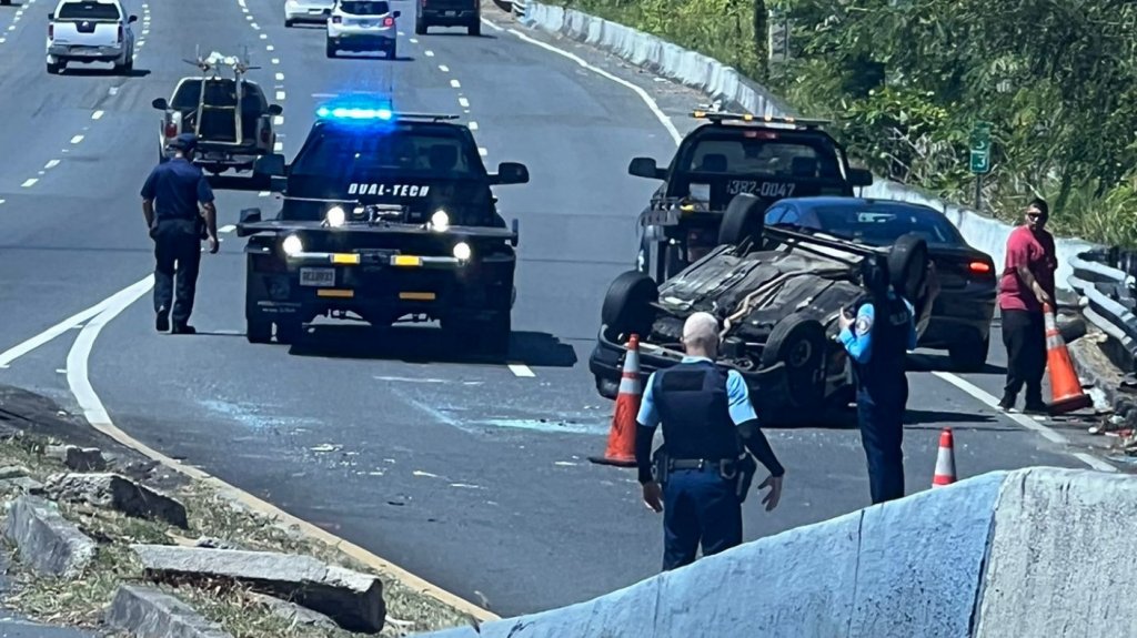  Video: Ahora se reporta accidente con veh&iacute;culo volcado en la Kennedy 