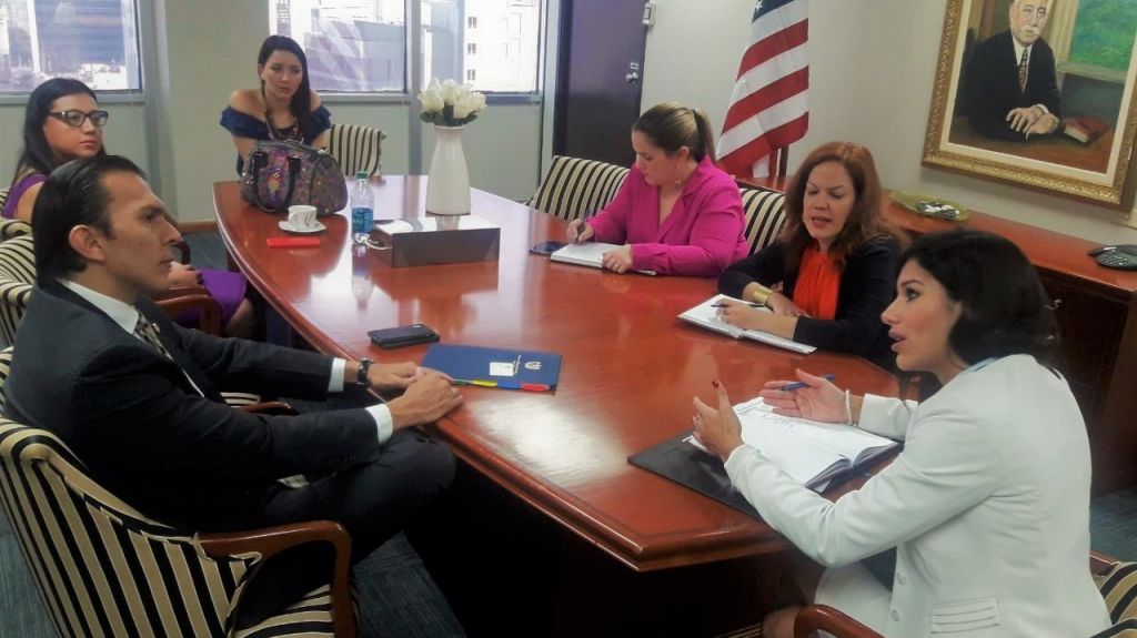  Secretaria del Departamento del Trabajo y Recursos Humanos se re&uacute;ne con Ministro del Trabajo de Guatemala 