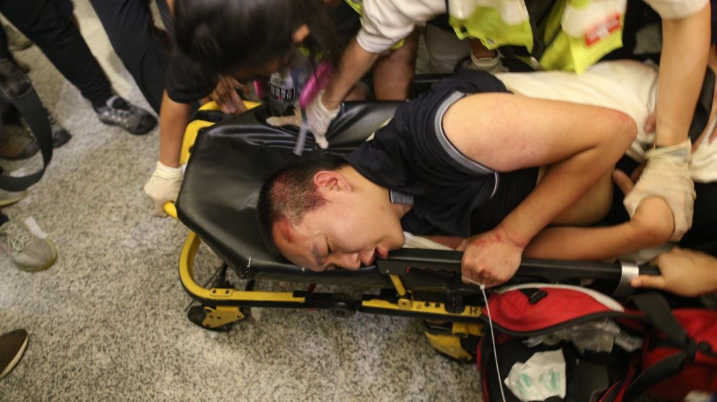  Video: Violentas las protestas en Hong Kong por ley de extradici&oacute;n 