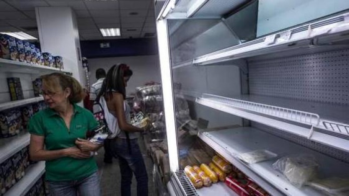 Inventarios de alimentos caen a niveles alarmantes en Venezuela
