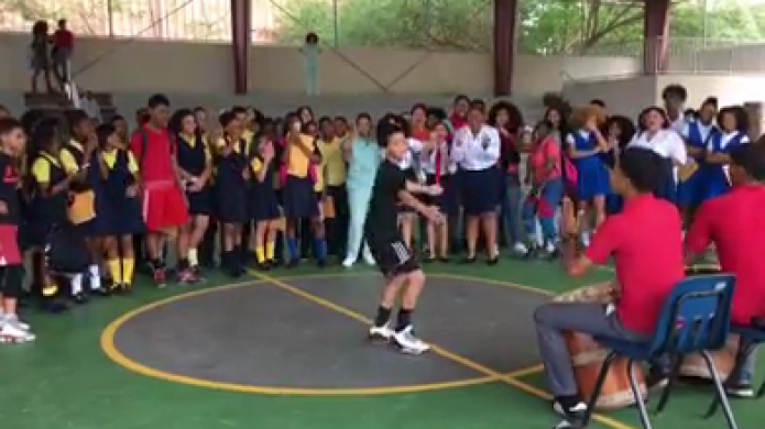 Video: Estudiantes en Loiza demuestran cÃ³mo se baila Bomba y plena 