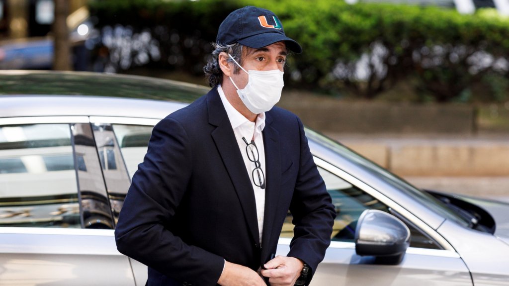  El exabogado de Trump busca demandar al Gobierno por su vuelta a prisi&oacute;n 