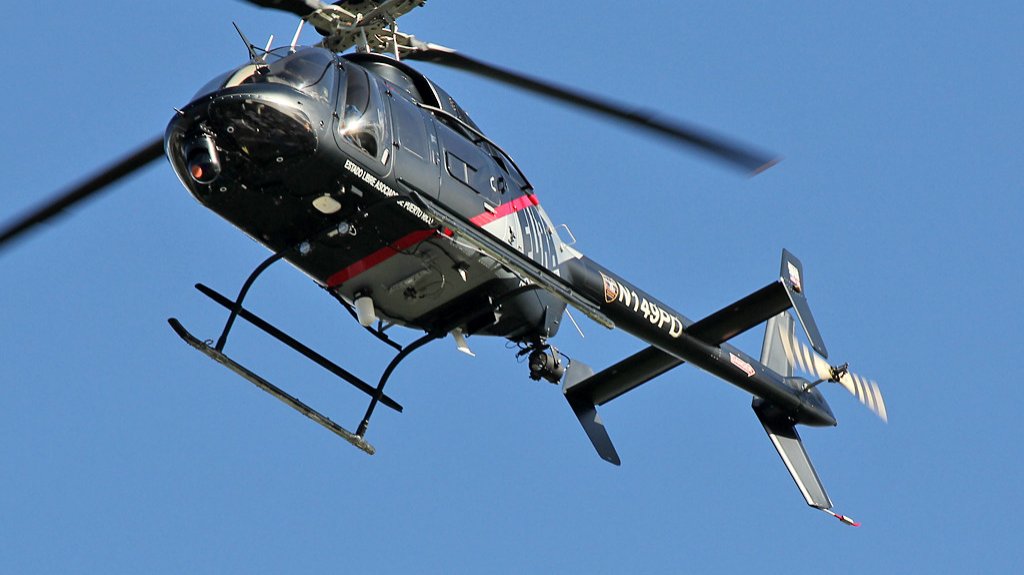  Polic&iacute;a realiza operativo en La Perla 