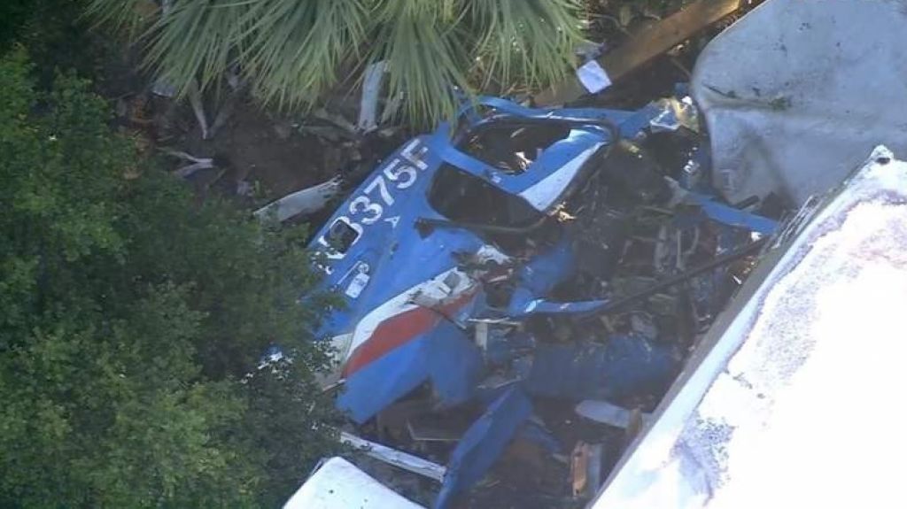  Video: Un polic&iacute;a muerto y otro en condici&oacute;n cr&iacute;tica tras estrellarse helic&oacute;ptero en Houston, Texas 