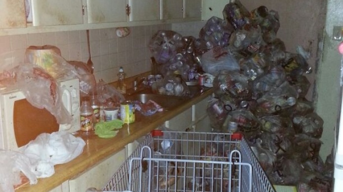 Rescatan a mujer que vivÃ­a en condiciones infrahumanas 