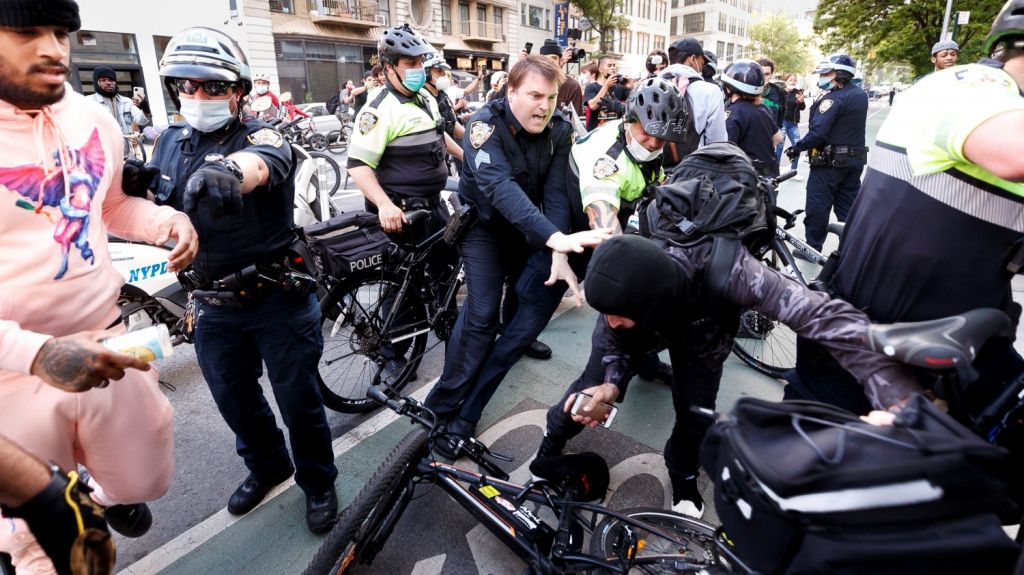  Nueva York se suma a protestas, con detenciones, por muerte de George Floyd 