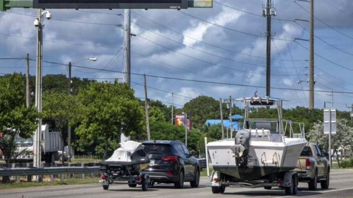 Irma continÃºa amenazando la costa este del sur de la Florida