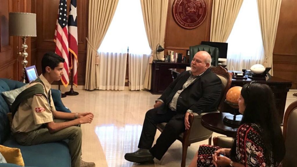  &ldquo;Johnny&rdquo; M&eacute;ndez acepta reto de ni&ntilde;o Escucha 