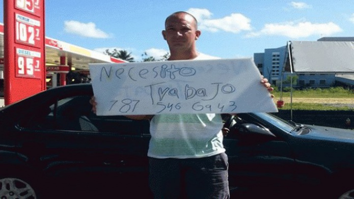 Empresario contrata Joven que buscaba Trabajo en Semaforo