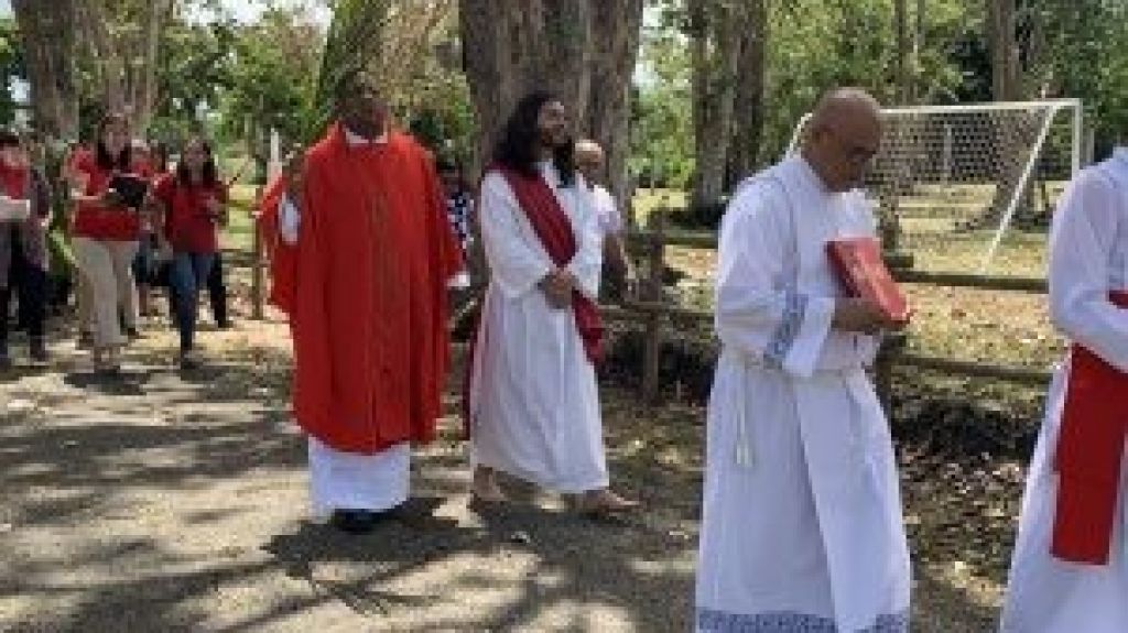  Vivo el fervor cristiano al inicio de la Semana Santa en Camuy 