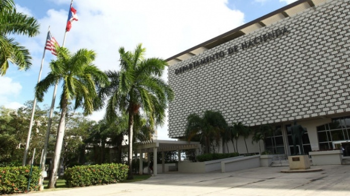 Hacienda se une a la Oficina del Contralor para meterle las manos a los funcionarios que defraudan el Erario