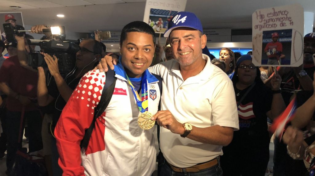  Reciben a los medallistas de oro de los Juegos Centroamericanos 