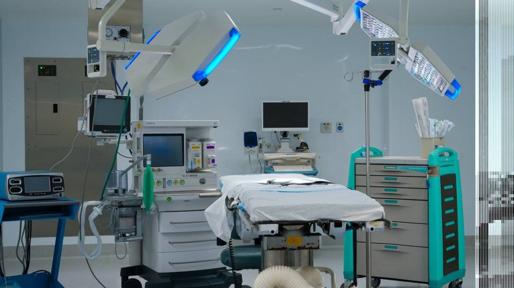  Confirman limitaciones de cirugías en el Centro Médico por falta de técnicos de sala de operación 